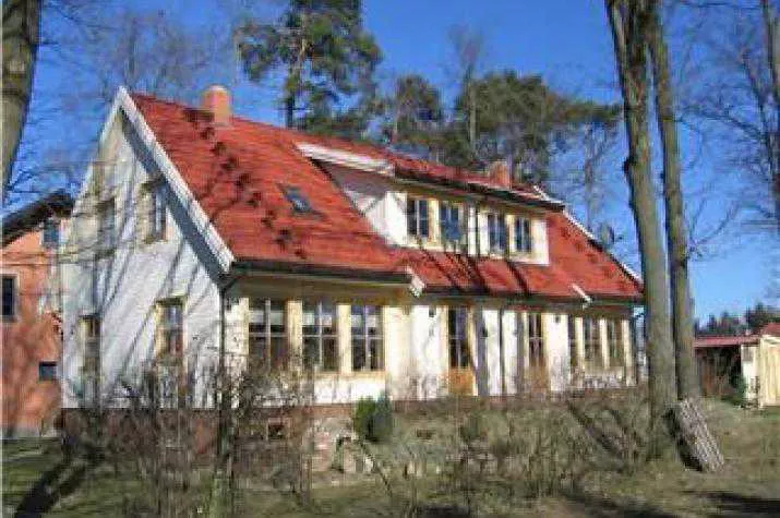Haus mit Einliegerwohnung, mit Satteldach