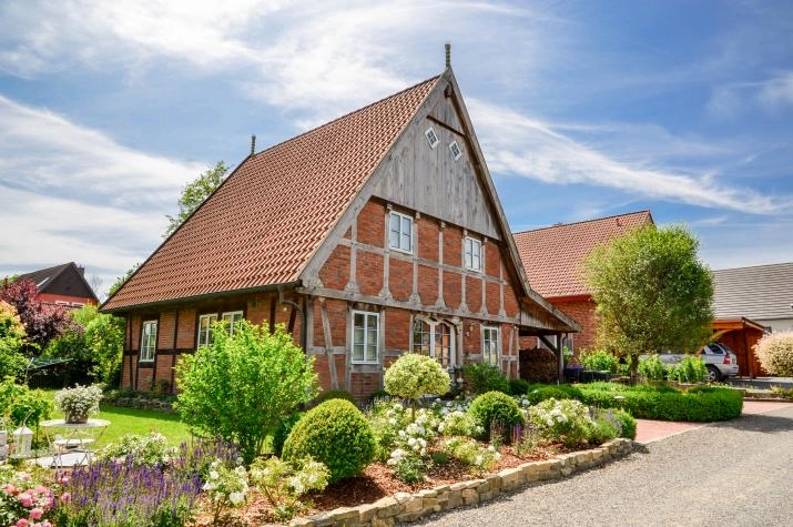 Haus Melle — DEUTSCHE LANDHAUS KLASSIKER GmbH