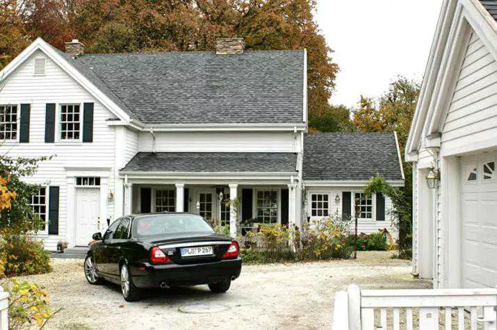 STROKE OF LUCK, STROKE OF LUCK mit Garage